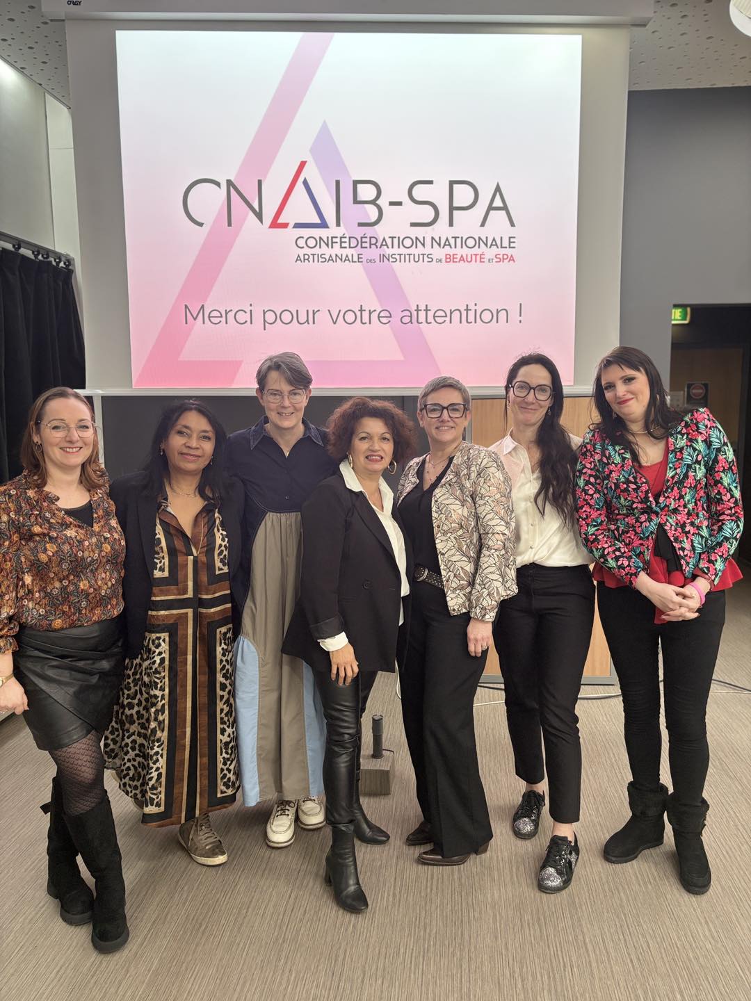 Des professionnelles de l'institut de beauté à Alfortville témoignent de leur expertise lors d'un événement CNAIB-SPA.